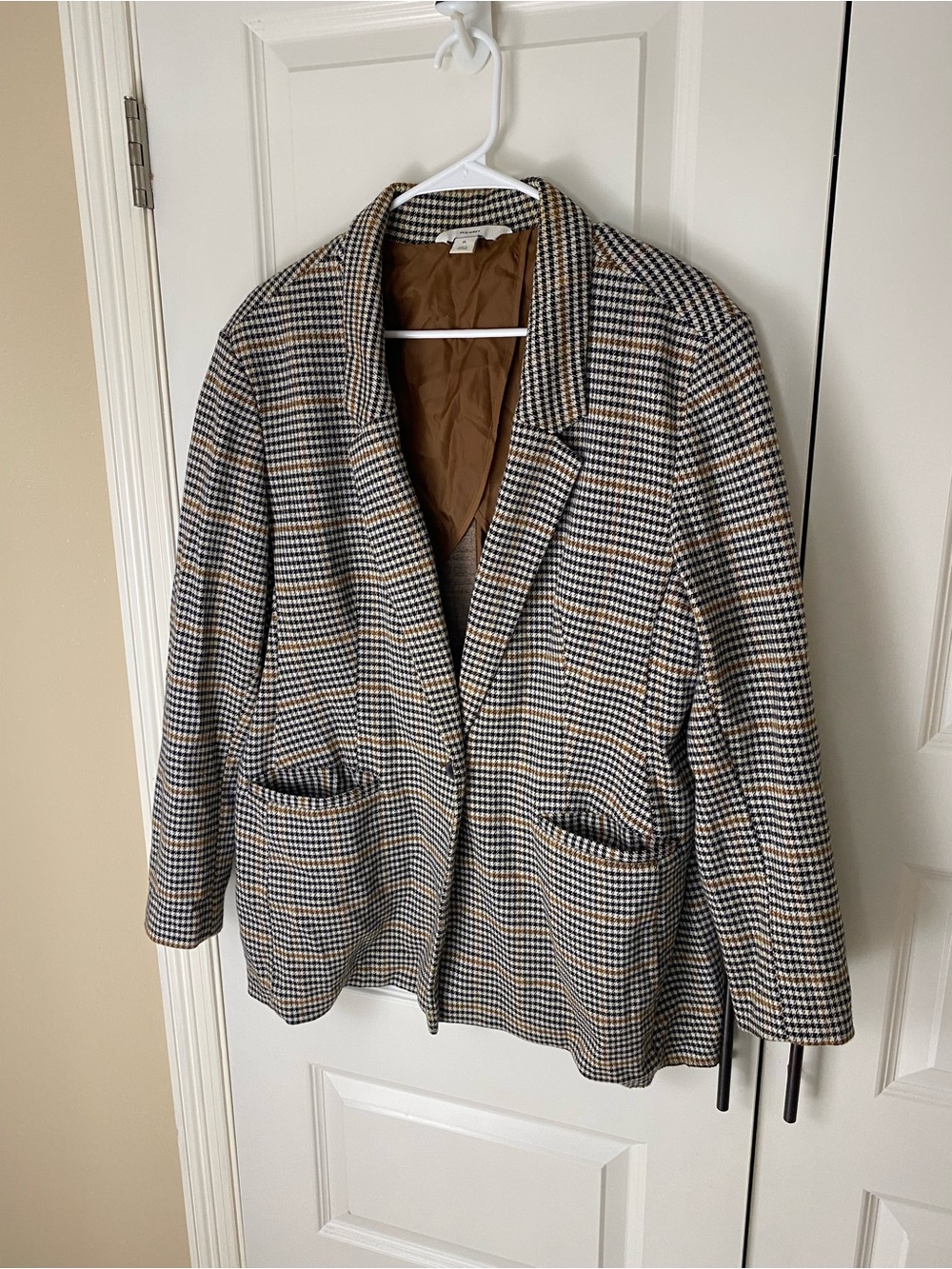Women’s Checked Sport Coat in Brown and Cream